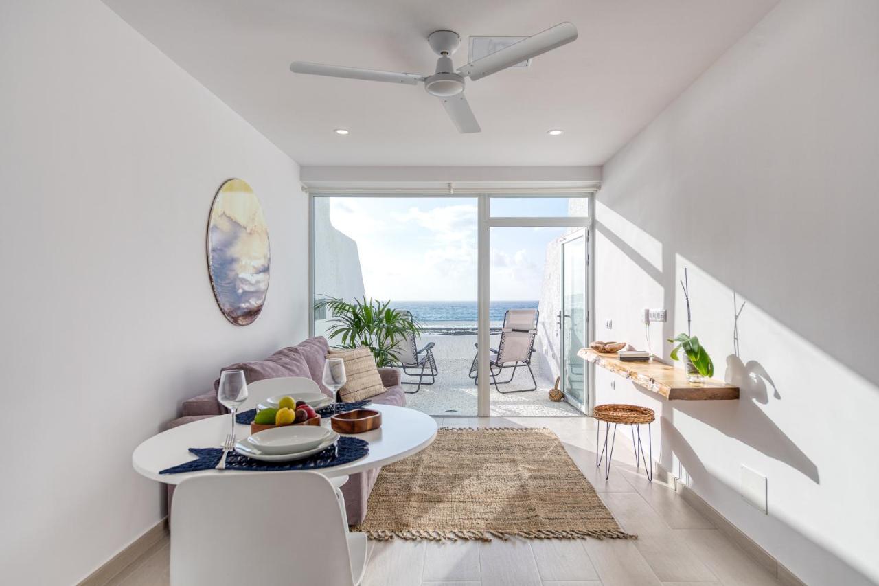 Beachfront With Open Terrace In Canteras